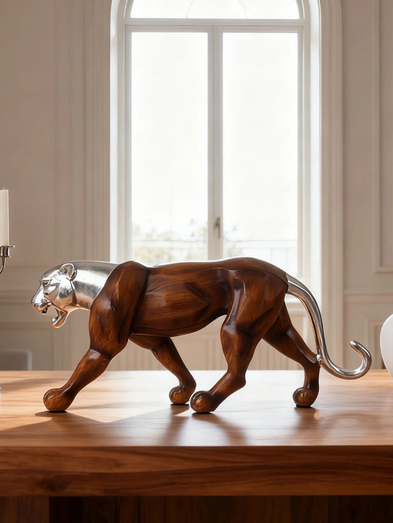 Golden Wood-Grain Leopard Sculpture — Resin Artifact